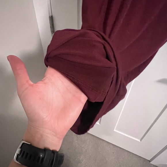 Burgundy fitted dress - Picture 3 of 5